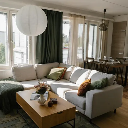 Spacious Nordic By Booklapland Huoneisto