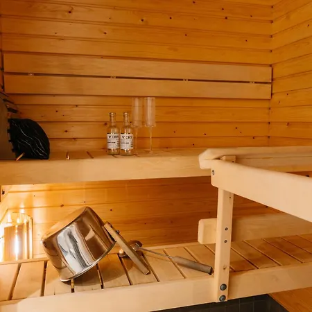 Spacious Nordic By Booklapland Huoneisto